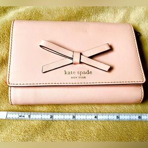 Kate Spade Wallet - Ballerina Pink. Pre-loved condition. 🎀